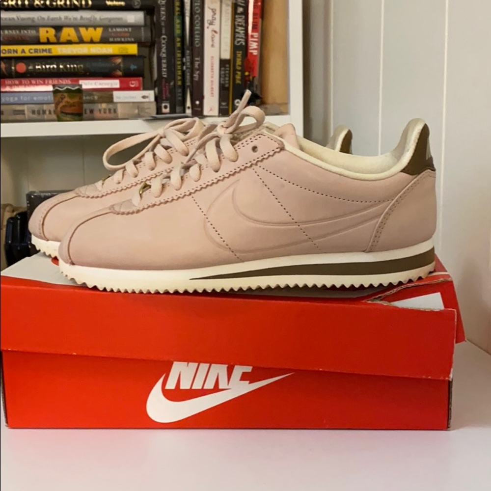 Marie sharapova NIKE Cortez